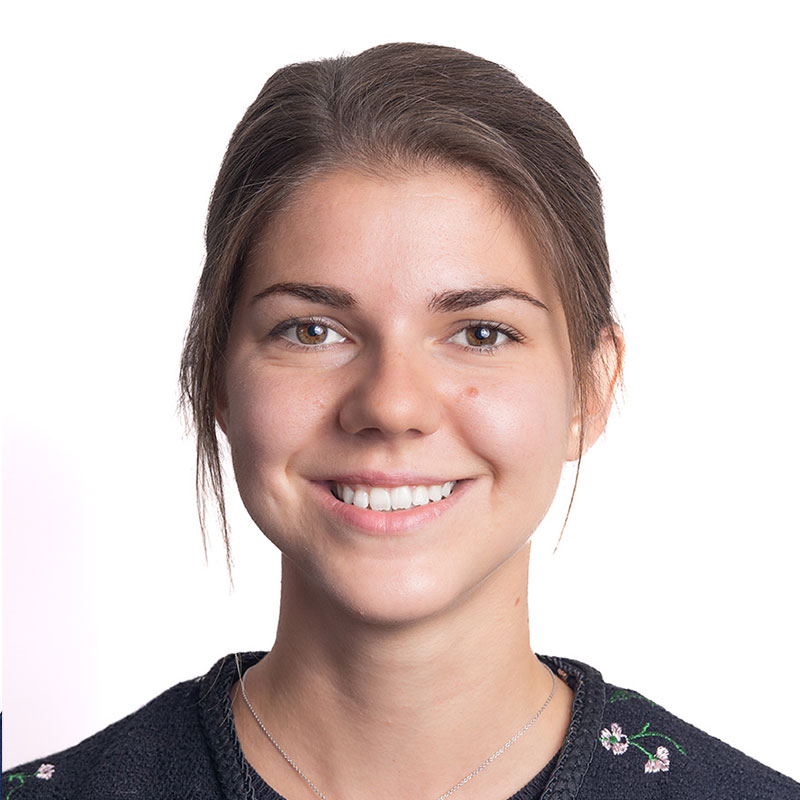Headshot for Lara Zerner